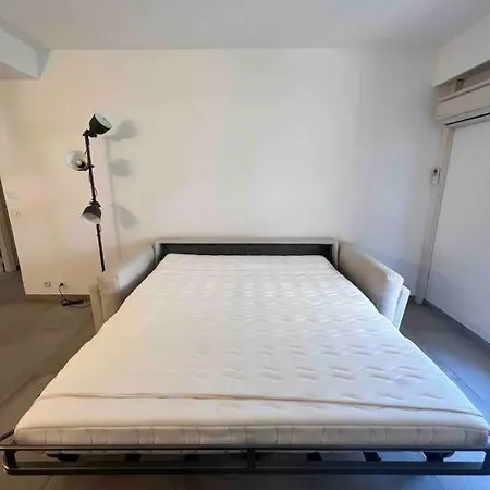 Proche Et Vieil + Parking Апартаменти *